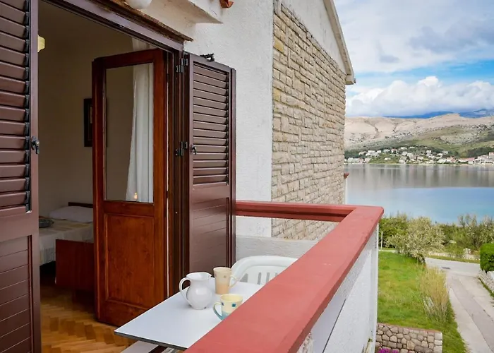 Pag 532b Apartman Pag Town